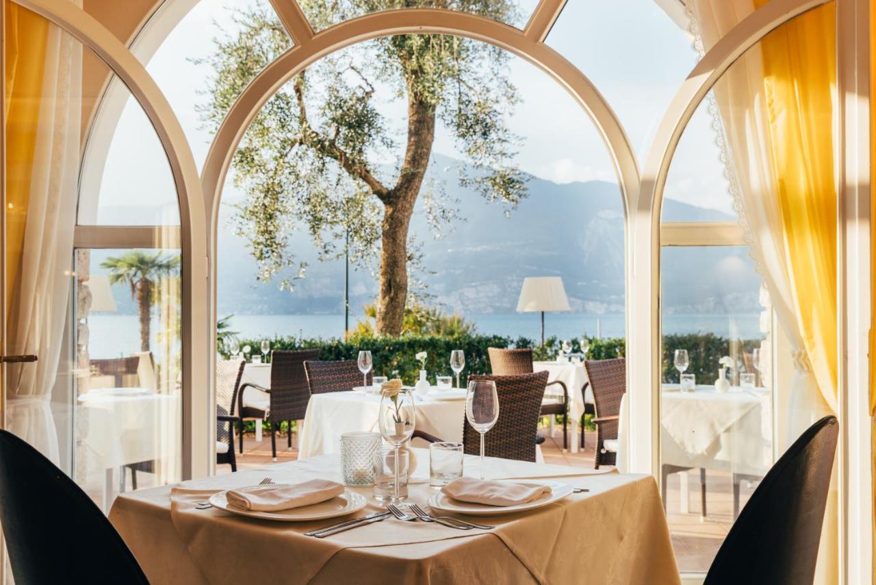 Hotel Orione - Lake Front Hotel Бренцоне-суль-Гарда Экстерьер фото