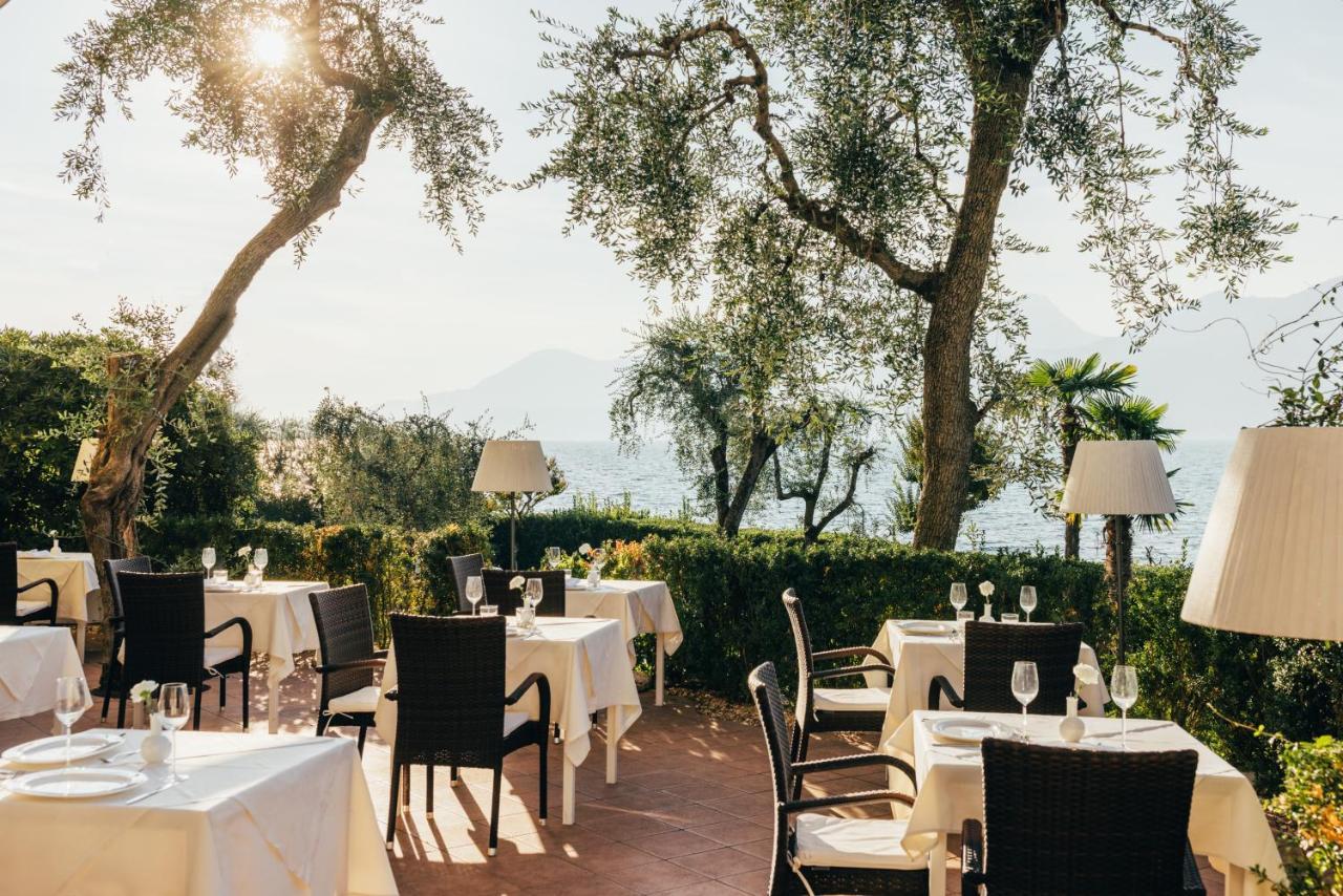 Hotel Orione - Lake Front Hotel Бренцоне-суль-Гарда Экстерьер фото